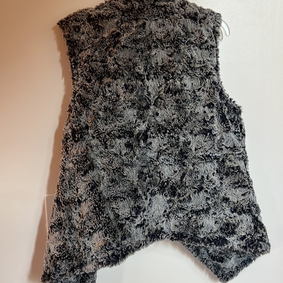 Pristine Dylan faux fur vest Large - Picture 4 of 4
